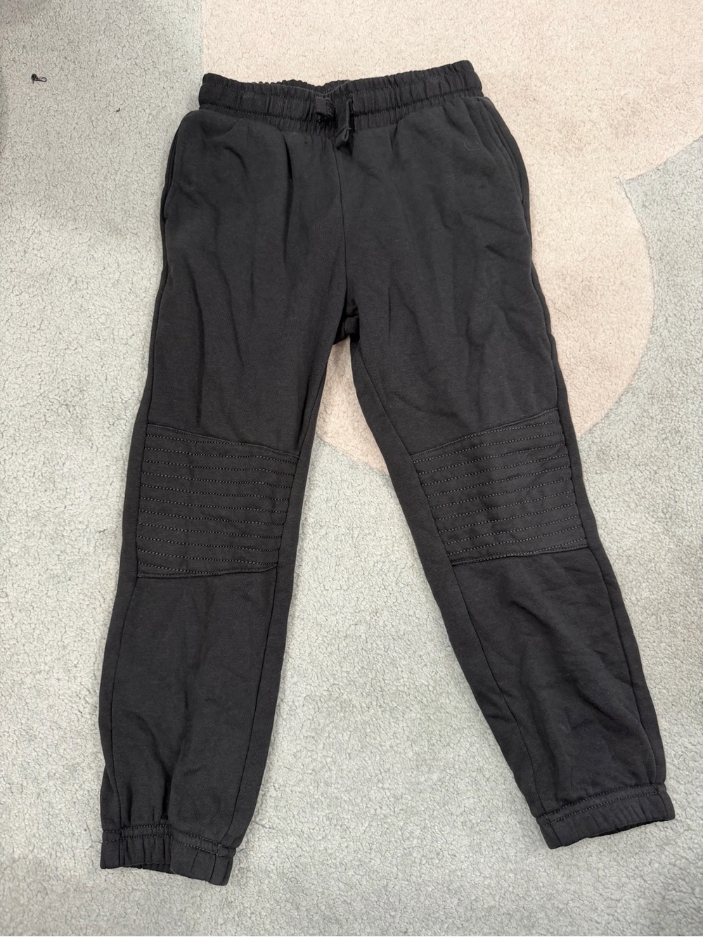 H&M boys size 6 charcoal grey Jogger Pants with Quilted Knee Panels